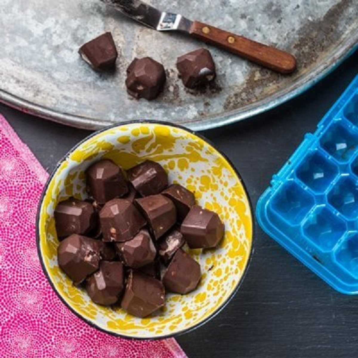 מתכון טראפלס שוקולד כשר לפסח באדיבות בן אנד גריס צילום יחצ  (6)