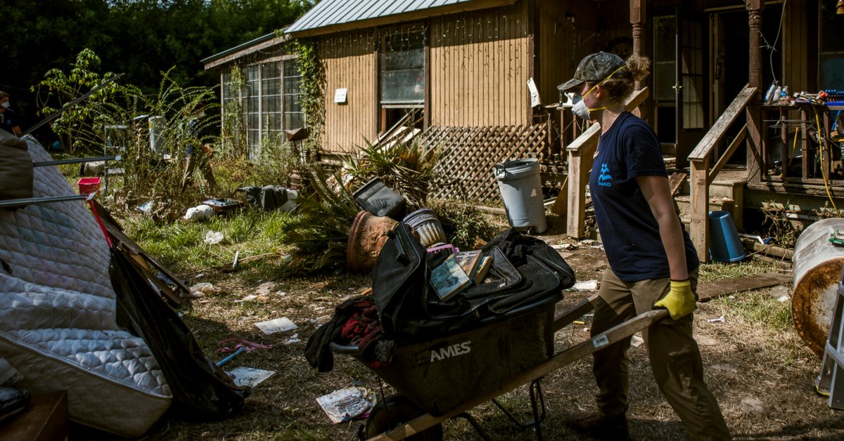 הפכו אותנו לכמעט קדושים. עבודת הפינוי בטקסס, צילום: ישראייד
