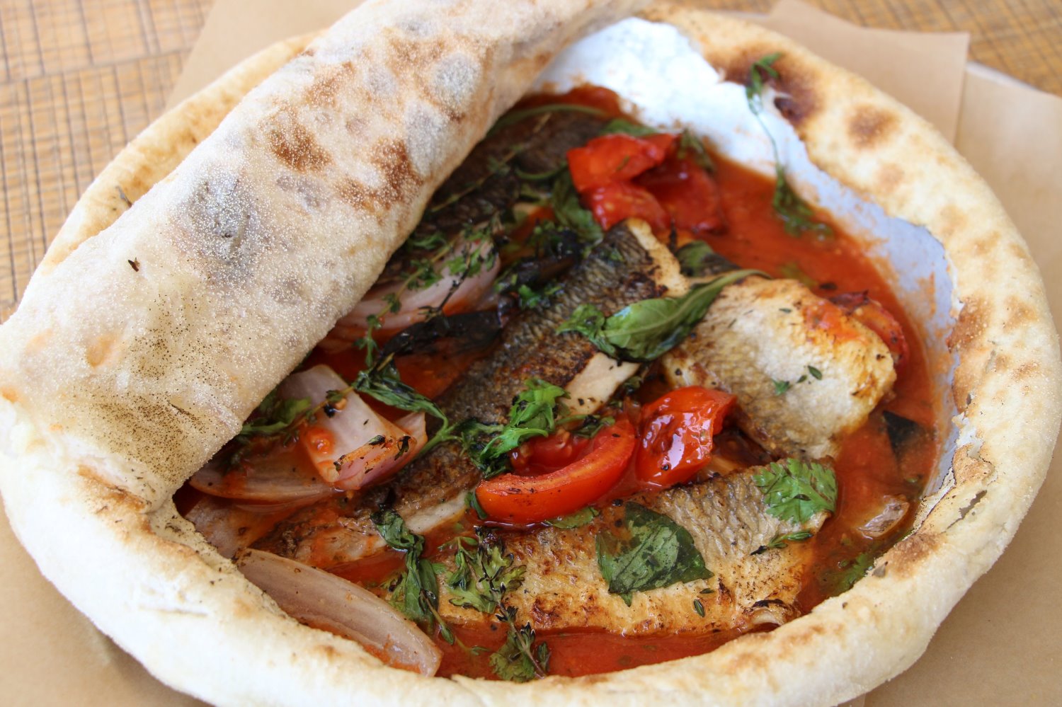 מאפה צ'יפורה בסילו. צילום: גל קולוג