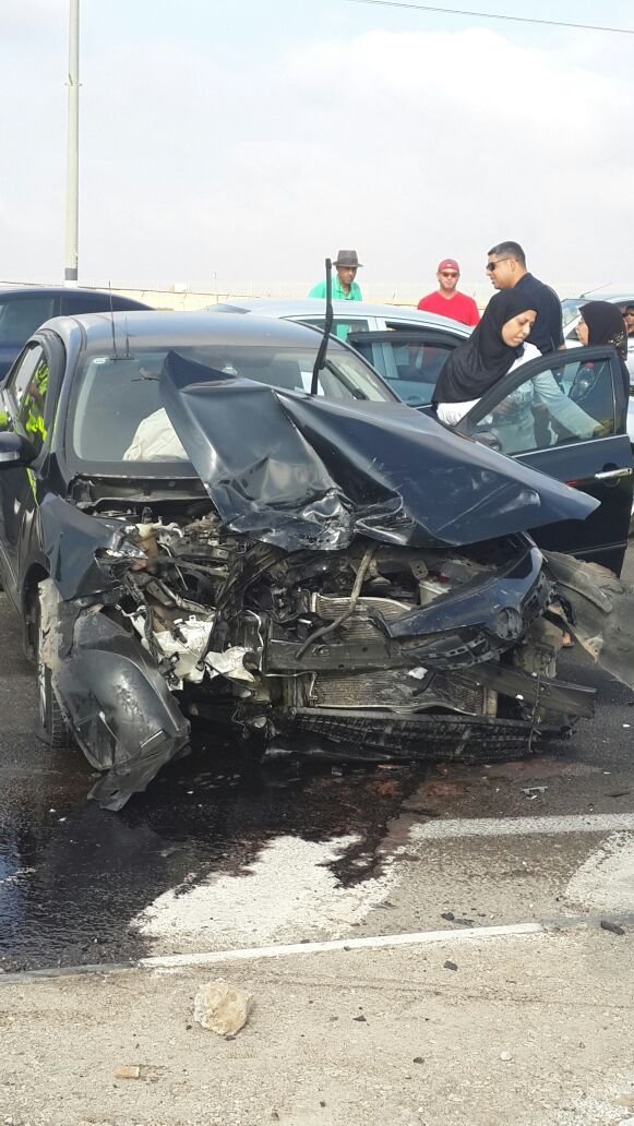 צפיפות כבישים מסוכנת בשעת הסלמה. תאונה בצומת גבים, צילום: ניצן נקן