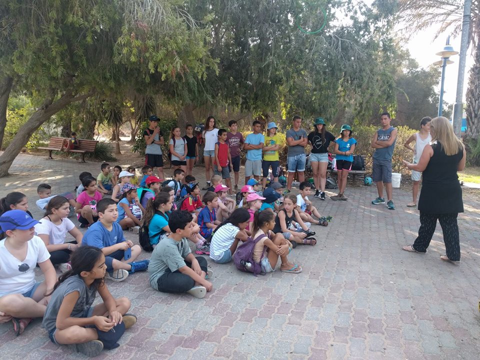 לומדים במושב