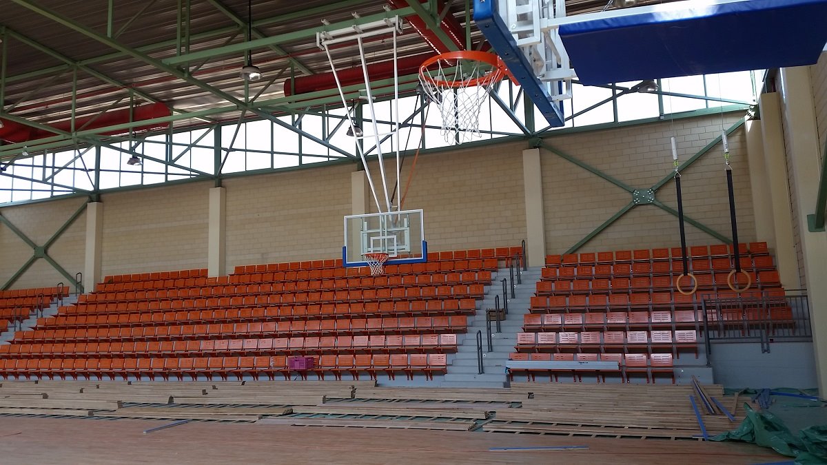 אולם הספורט מבפנים - צילום יאיר הרוש