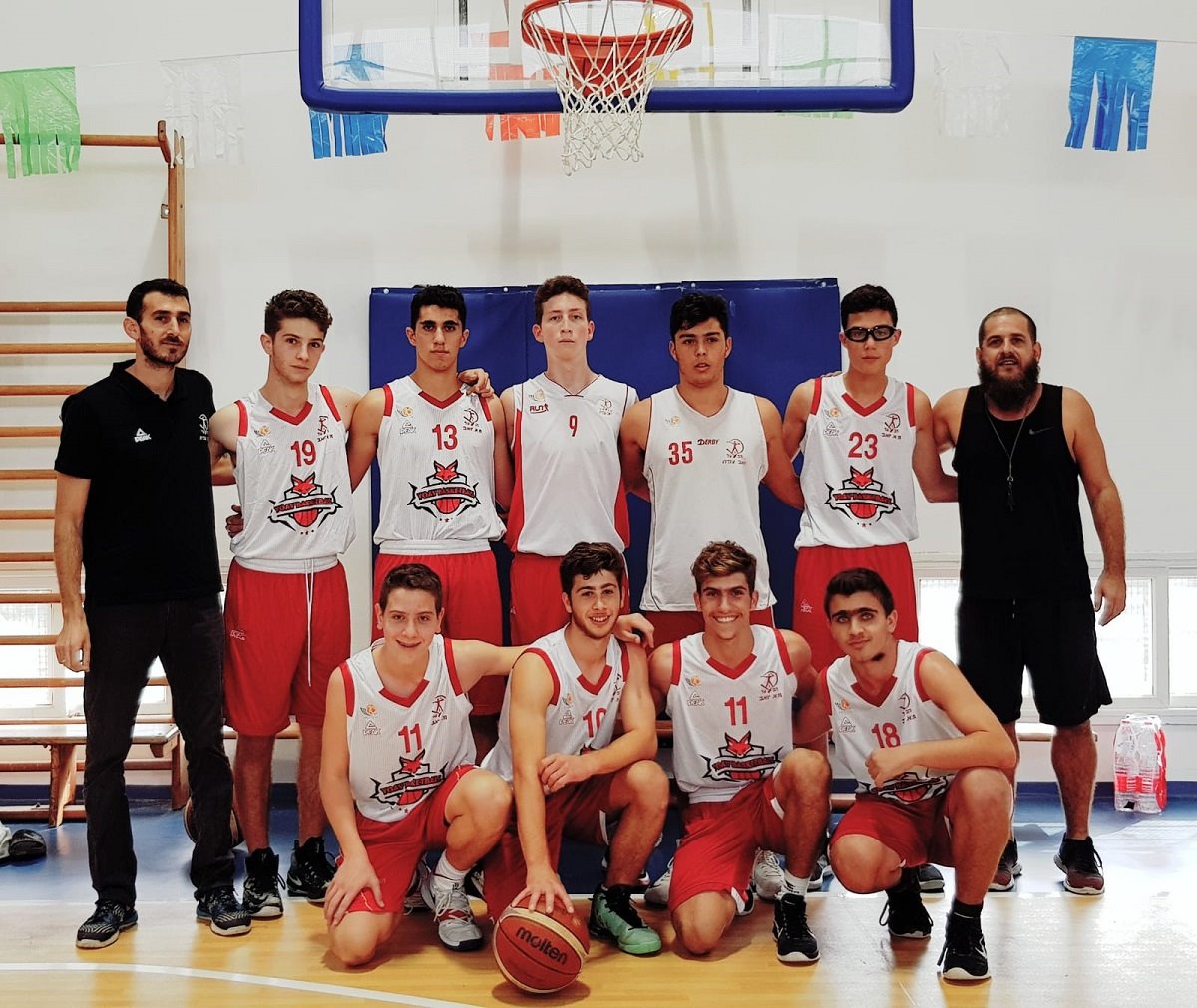 אולם ספורט בבית ניר