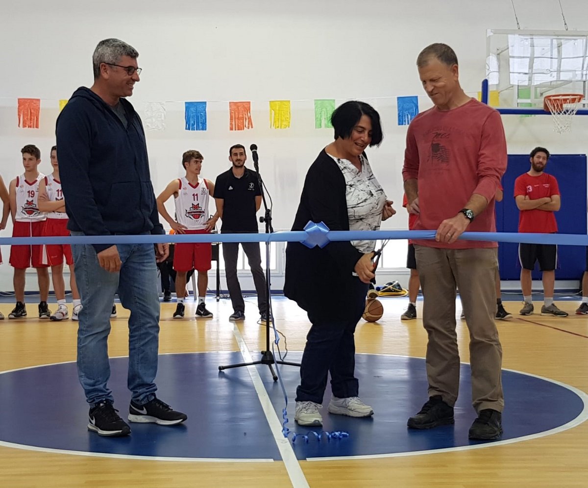 אולם ספורט בבית ניר