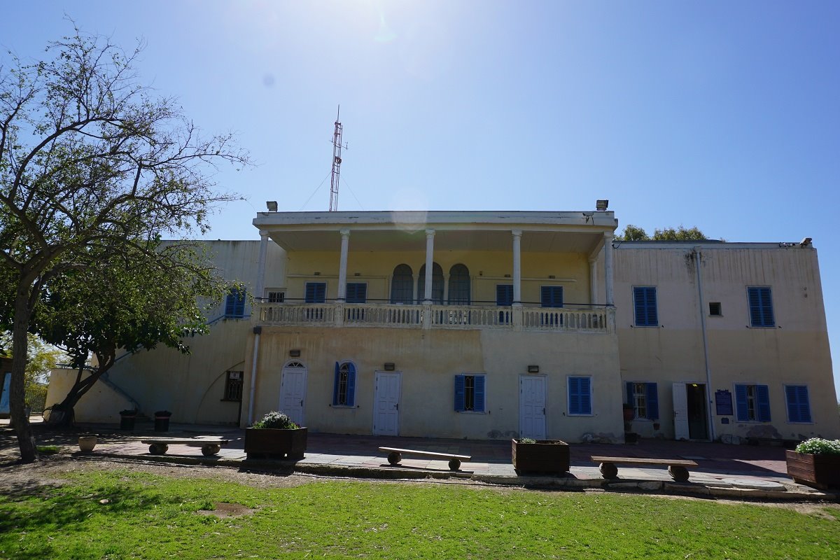 הארמון שהפך לבית ספר שדה ניצנים