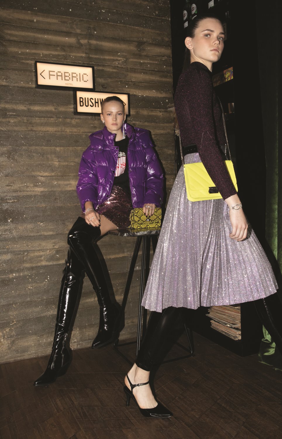 ויקה - סריג: TOPSHOP. מחיר: 199 שקל. חצאית (פליסה): Bershka. מחיר: 199 שקל. מכנסיים (ויניל): paul and bear. מחיר: 129.90 שקל. חגורה:  paul and bear. מחיר: 499.90 שקל. תיק: Bershka. מחיר: 169.90 שקל. נעליים: קסטרו 169.90 שקל. טאשה - חצאית פאייטים: TOPSHOP. מחיר: 229.90 שקל. מעיל פוך: Bershka. מחיר: 269.90 שקל. חולצה: Bershka. מחיר: 79.90 שקל. תיק: Stradivarius. מחיר: 75.90 שקל. מגפיים: TOPSHOP. מחיר: 550 שקל.