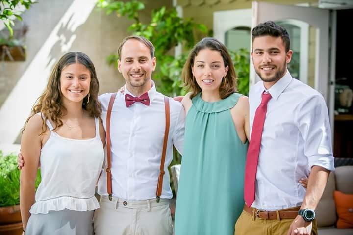 "למדו לגדול עם זה". ילדיה של אדמוני (מימין): גיא, לי, רן וגלי, צילום: אלבום משפחתי