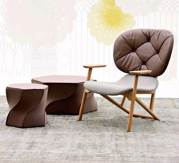 אסתטיקה לינארית המאפיינת את עיצוביה של אורקיולה באה לידי ביטוי בכיסא שעיצבה לחברת MOROSO