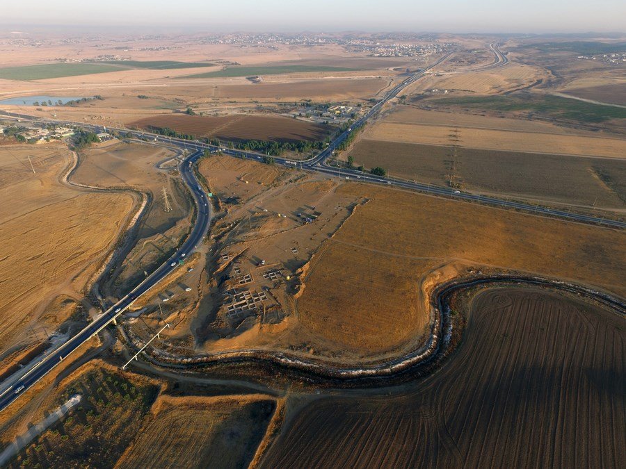 אזור תעשייה חדש בצומת שוקת. צילום: גיא פיטוסי, רשות העתיקות
