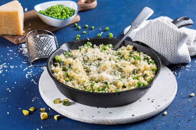 ברילה מציע לשבועות ריזוטו מפסטה קטנה עם ירקות ירוקים וגבינות צלם אסף אמברם