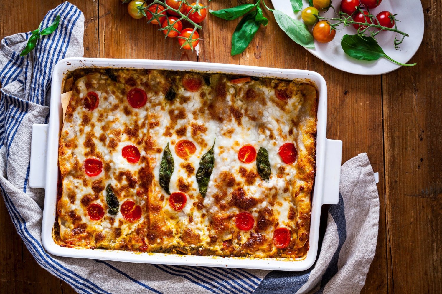 לזניה פסטו בשלושה צבעים. צילום: אפיק גבאי