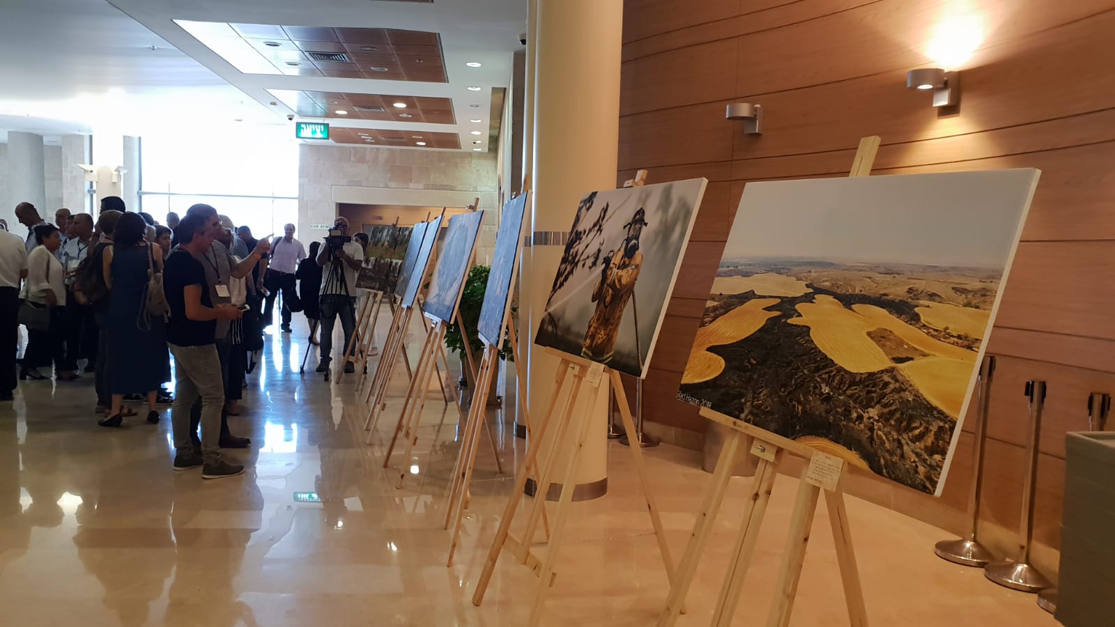 תערוכה דרום שחור