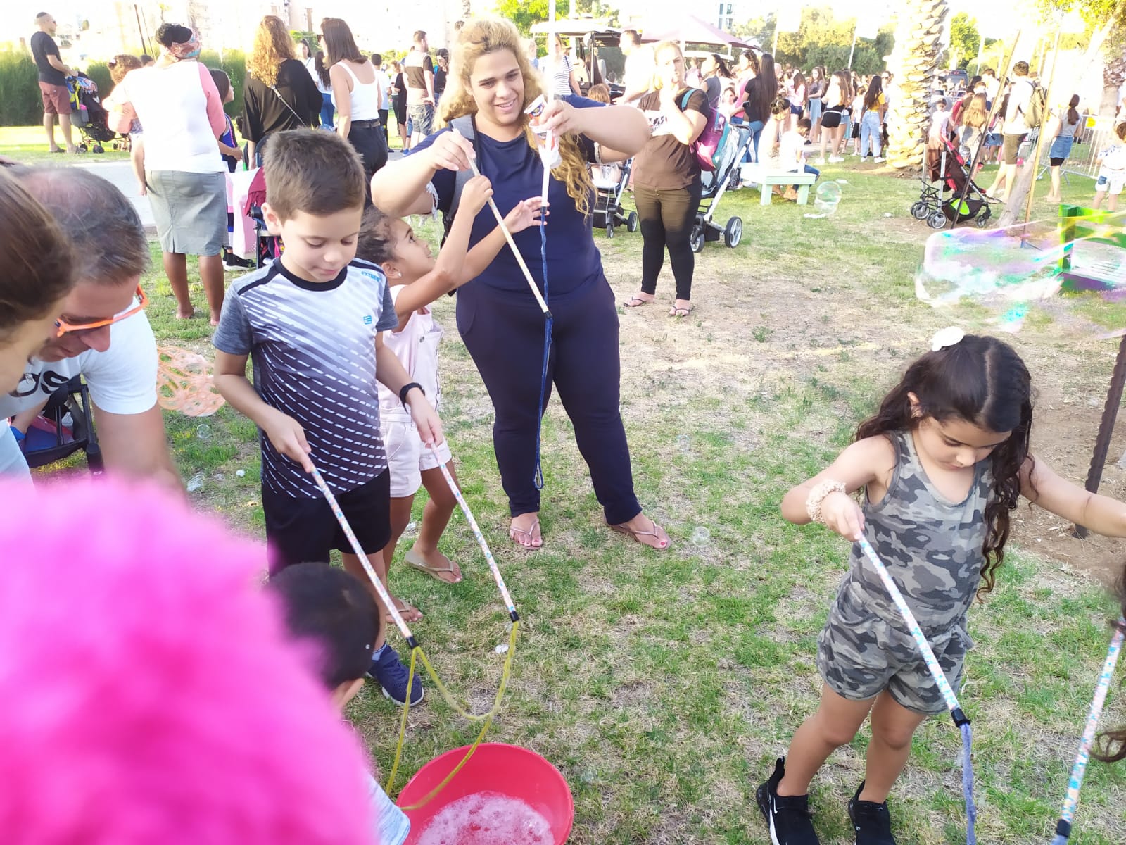 פעילות בועות הסבון השבוע בפארק אשדוד ים | צילום באדיבות מאיה תושבת העיר