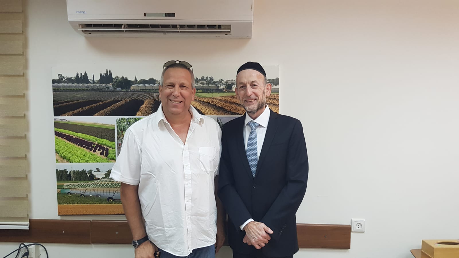 חבר הכנסת אורי מקלב וגדי ירקוני