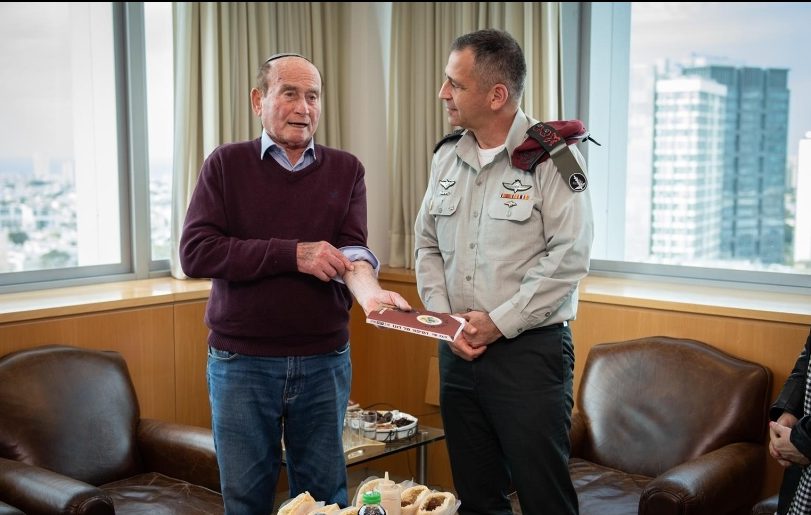 דוגו והרמכ"ל כוכבי. צילום: דובר צה"ל