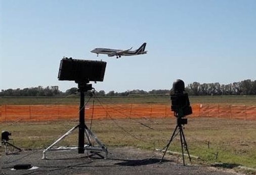 מערכת הדרואון גארד פועלת באחד משדות התעופה המרכזיים בעולם. קרדיט: תעשייה אווירית