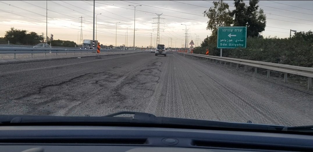 כביש 4 - בורות וסכנה לנהגים