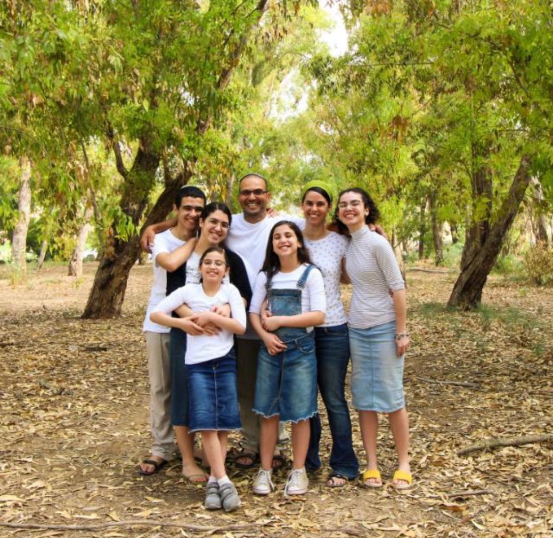 עוזי כהן ז"ל ובני משפחתו