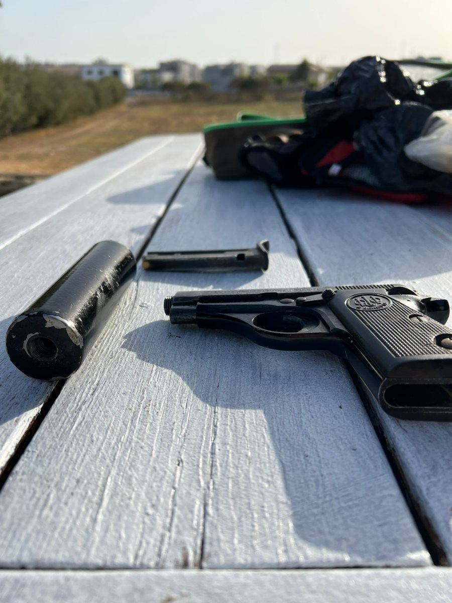 האקדח שאותר צילום איילון