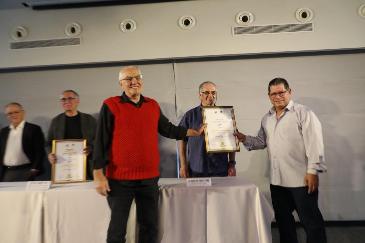 טקס סיום תחרות באדיבות המועצה