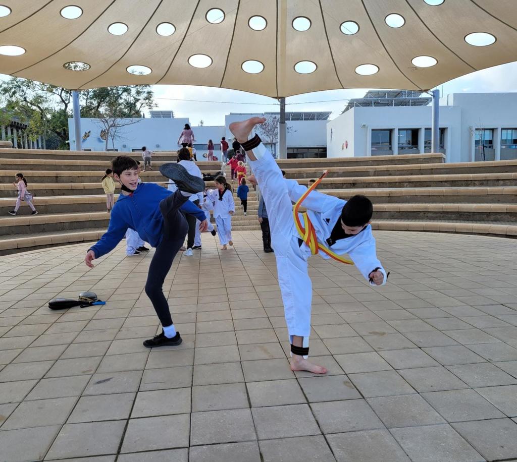 דוברות מעוצה אזורית יואב