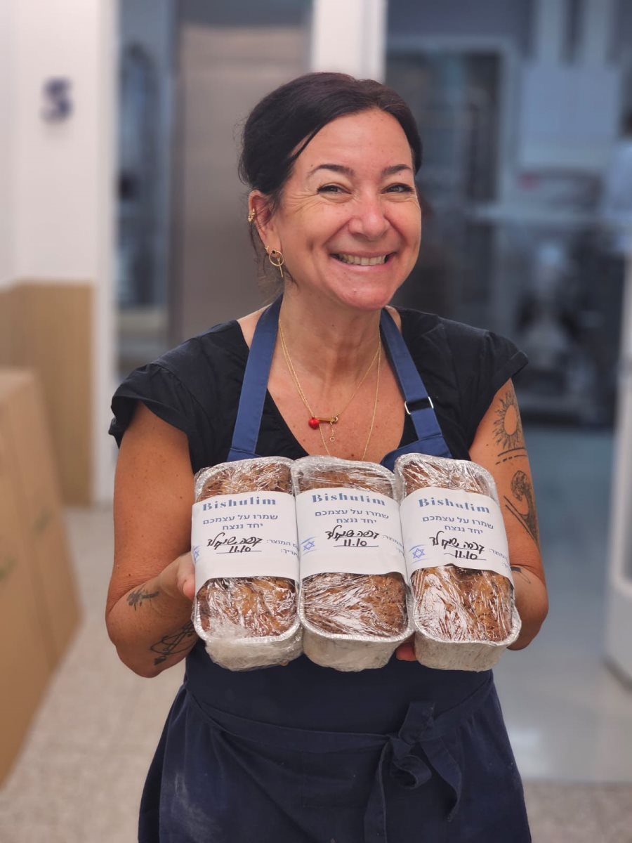 מאפים לחיילים. צילום: מרין כהן