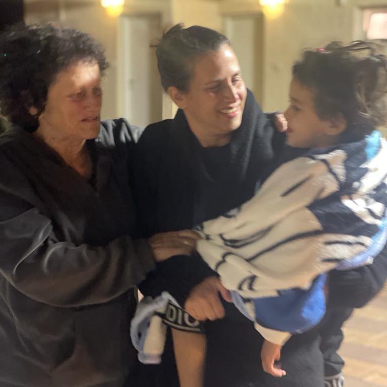 באדיבות המשפחה