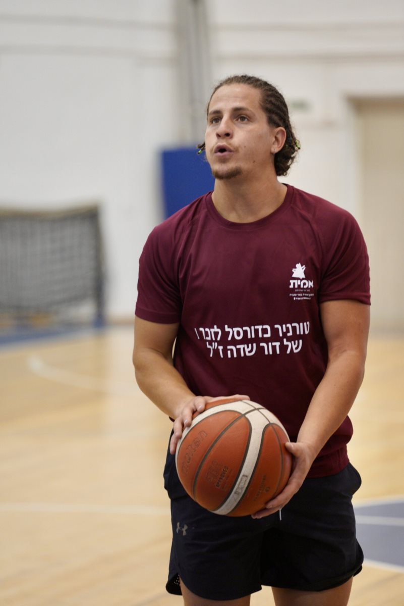 חברו לצוות - צילום עלא מרהג'י