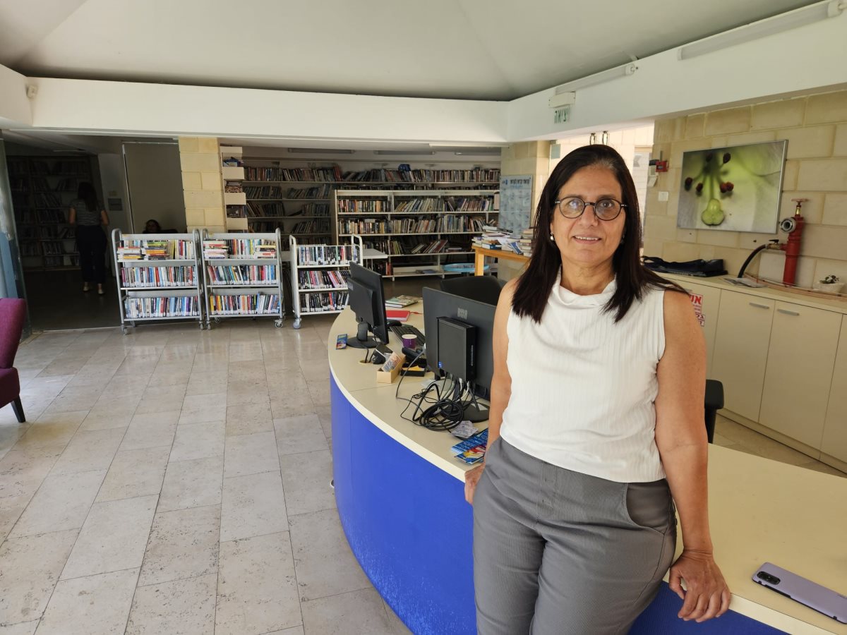 רויטל לביא חוף אשקלון