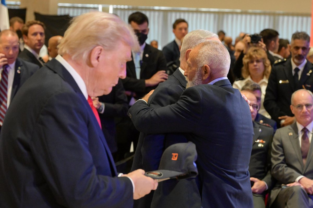 אלי טהר והנשיא טראמפ