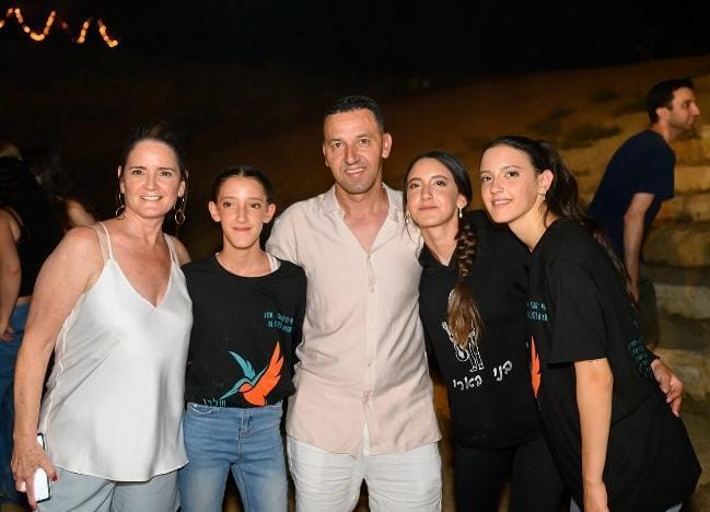 יובל, אופיר, יוסי, אורן ונירה שרעבי