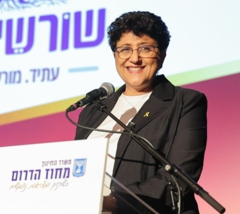 אושרה שלייפר מפקחת מחוז הדרום