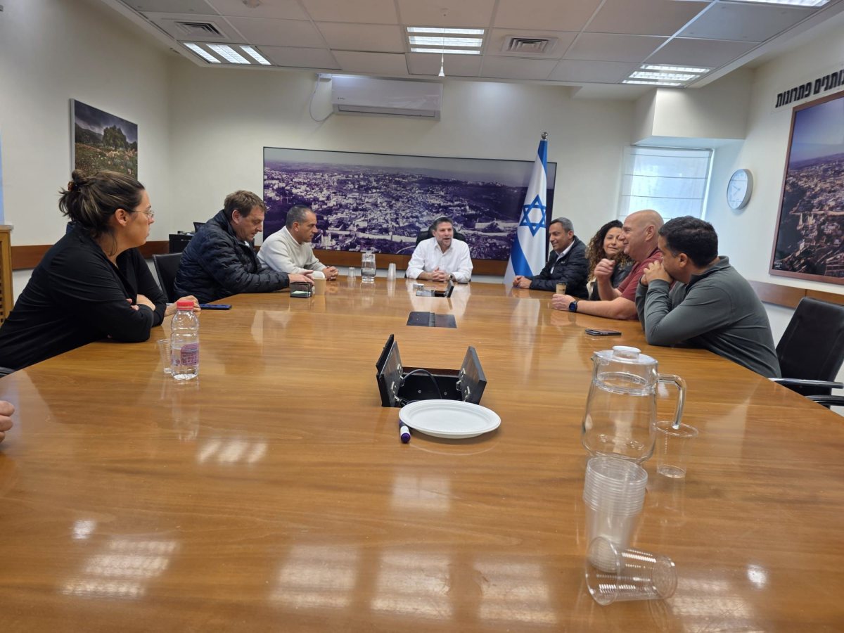 דובורת שער הנגב 