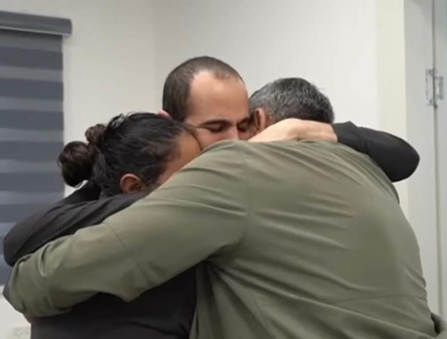 ירדן ביבס עם בני משפחתו צילום דובר צהל 