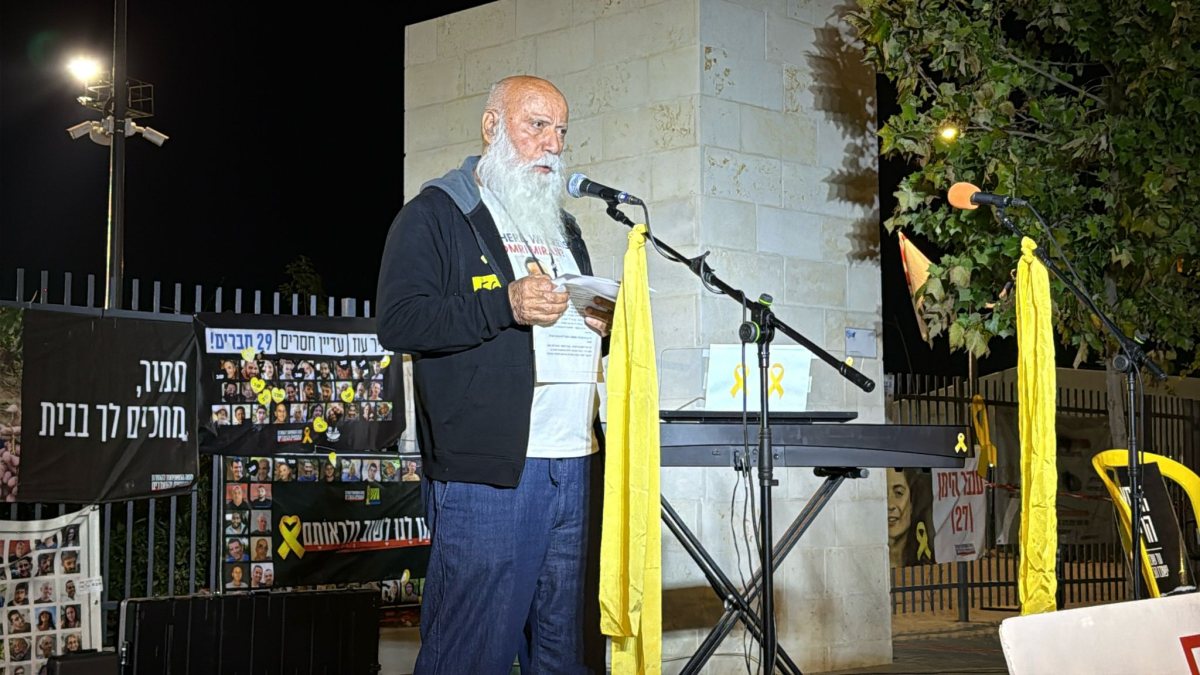 דני מירן -דוברות ניר עוז