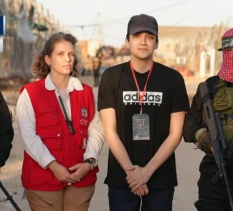 עידן אלכסנדר משתחרר מהשבי רשת אלג'זירה