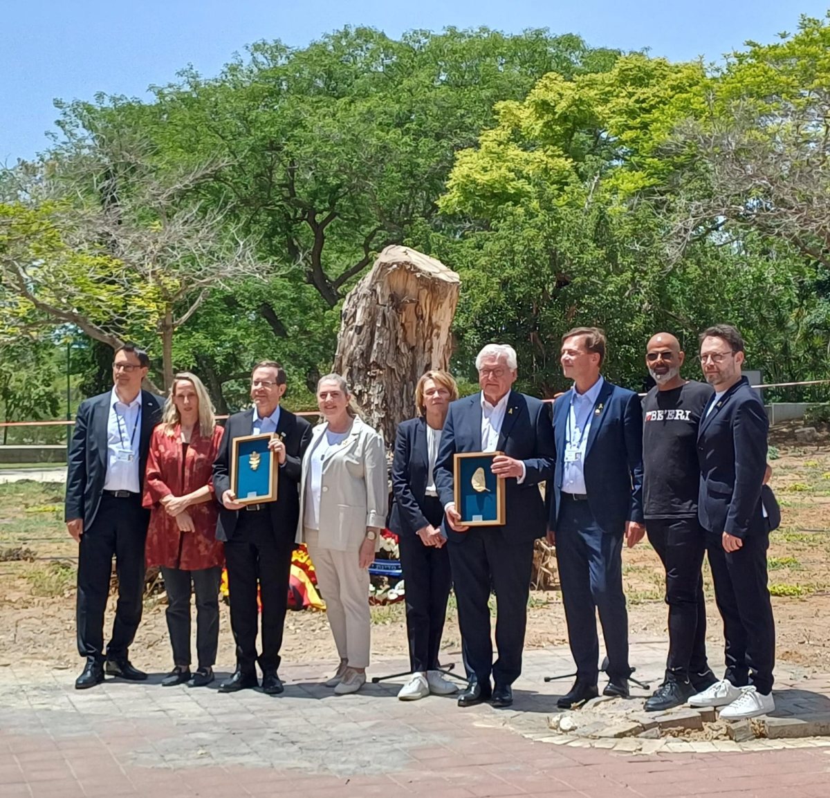 דוברות קיבוץ בארי 