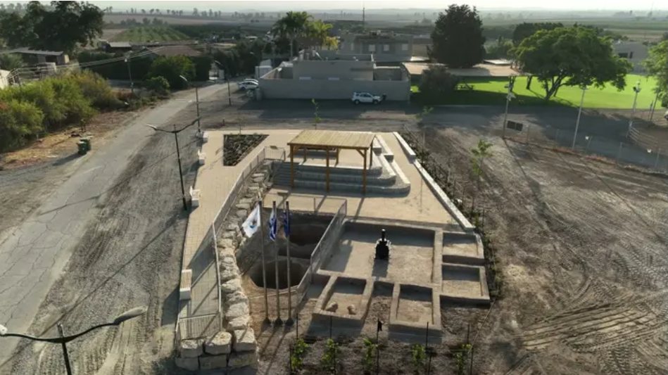 רשות העתיקות אמיל אלג&#39;ם