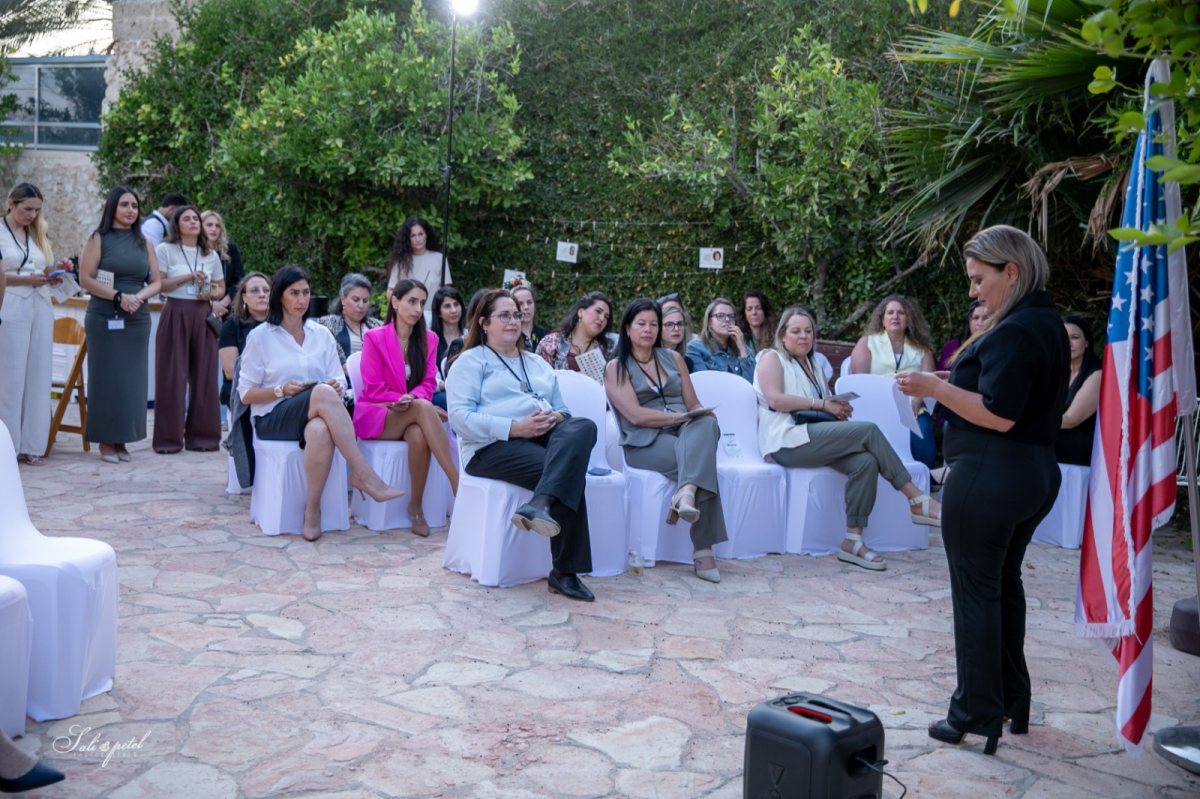 קרדיט סאלי פטל