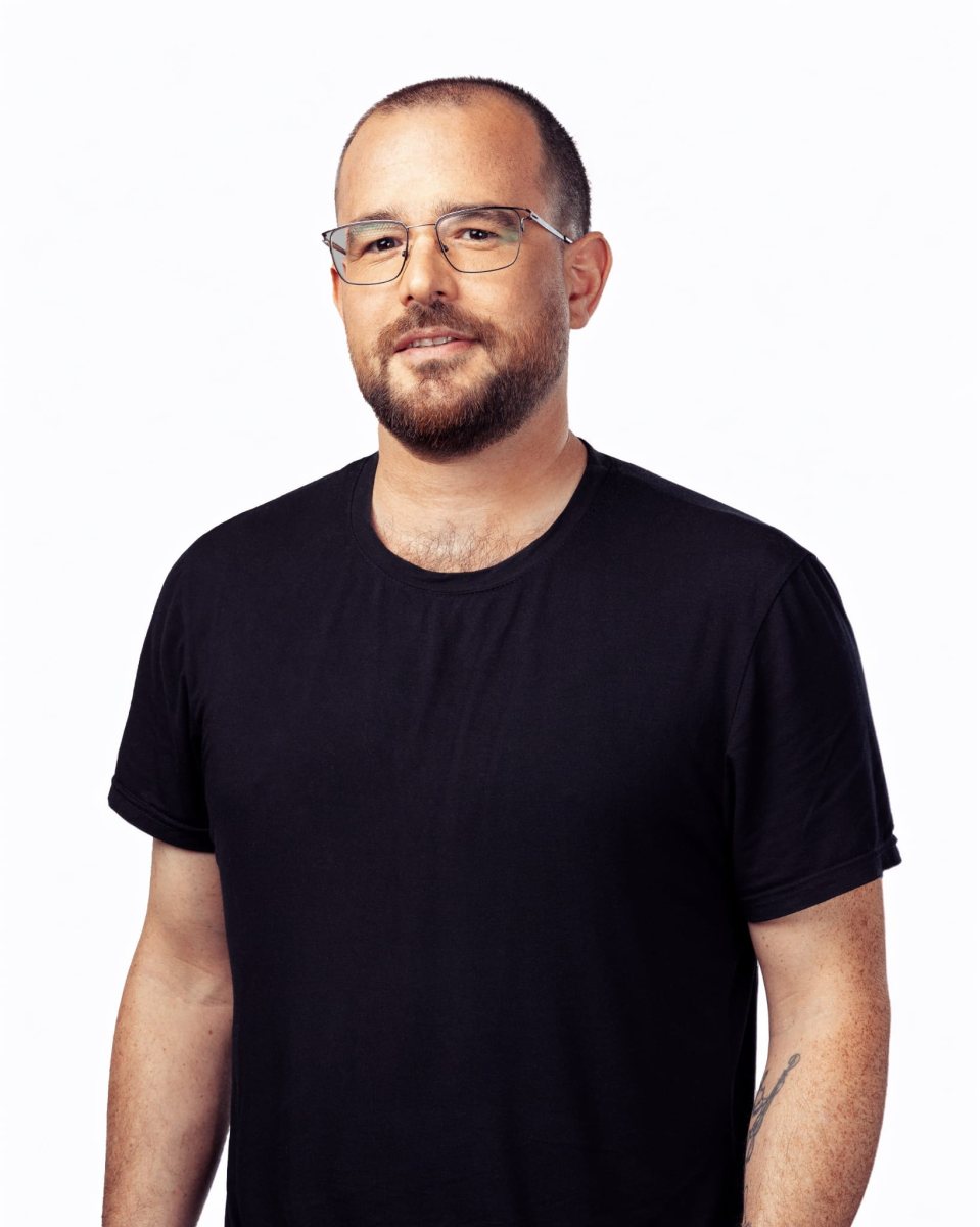 תומר מולוידזון