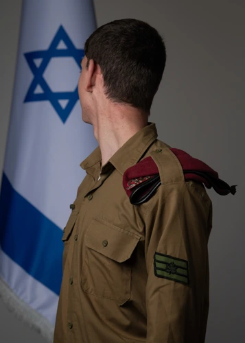 דובר צה"ל סמ"ר ב', אגף המודיעין