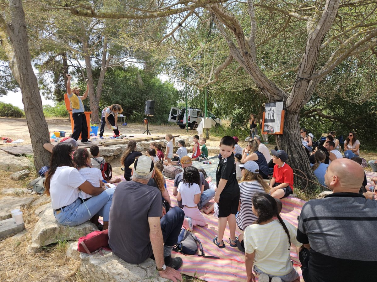  באדיבות המועצה