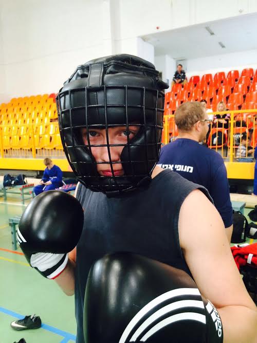 חניך כפר סילבר סרגיי אורנצ'וק מתאמן