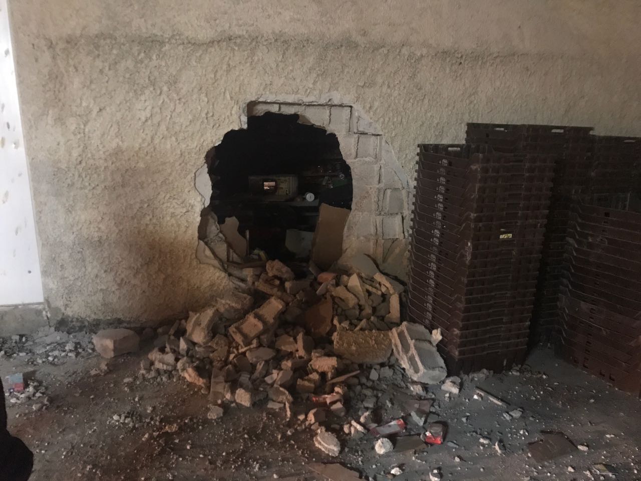 קיר המכולת במושב נגה