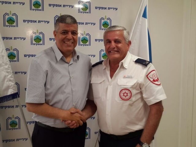 יחצ