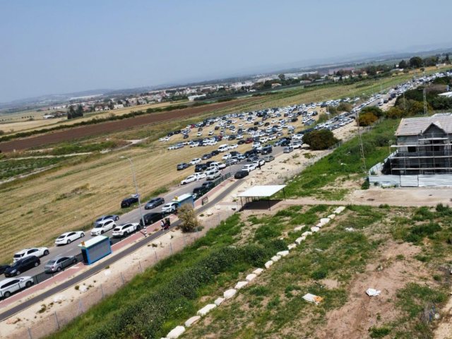 כניסה לחווה צילום אברהמי פילבר