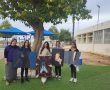 יום המאבק לאלימות נגד נשים תלמידות מכיתת אמנות בשכבה ט' בתיכון אמית באר טוביה