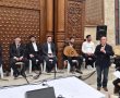 מוצאי שבת שירה: לאחר שיעורו של הרב, הפייטנים פצחו בשיר (וידאו)
