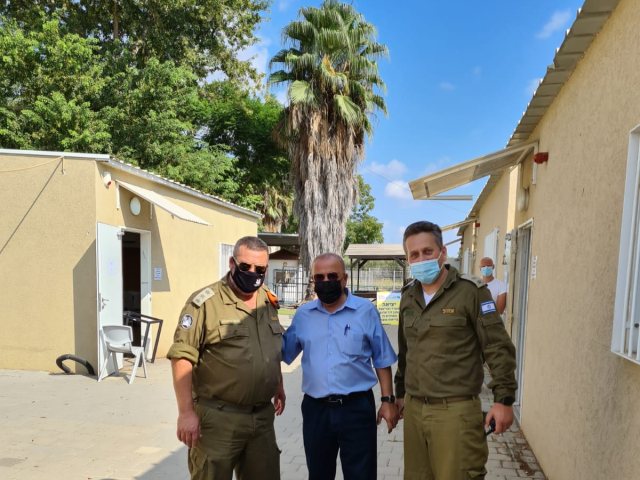 ראש המועצה מפקד הנפה ומפקד  היקלר