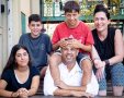 יקי שגיא ומשפחתו. צילום:  פרטי